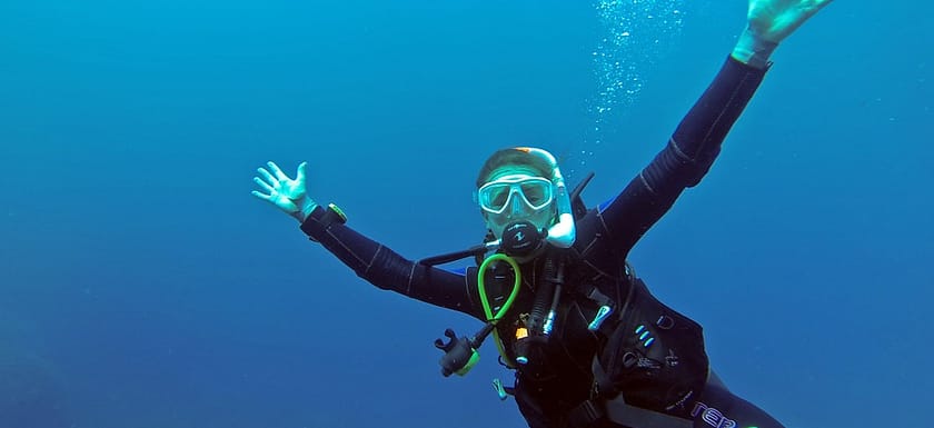 scuba mask diver